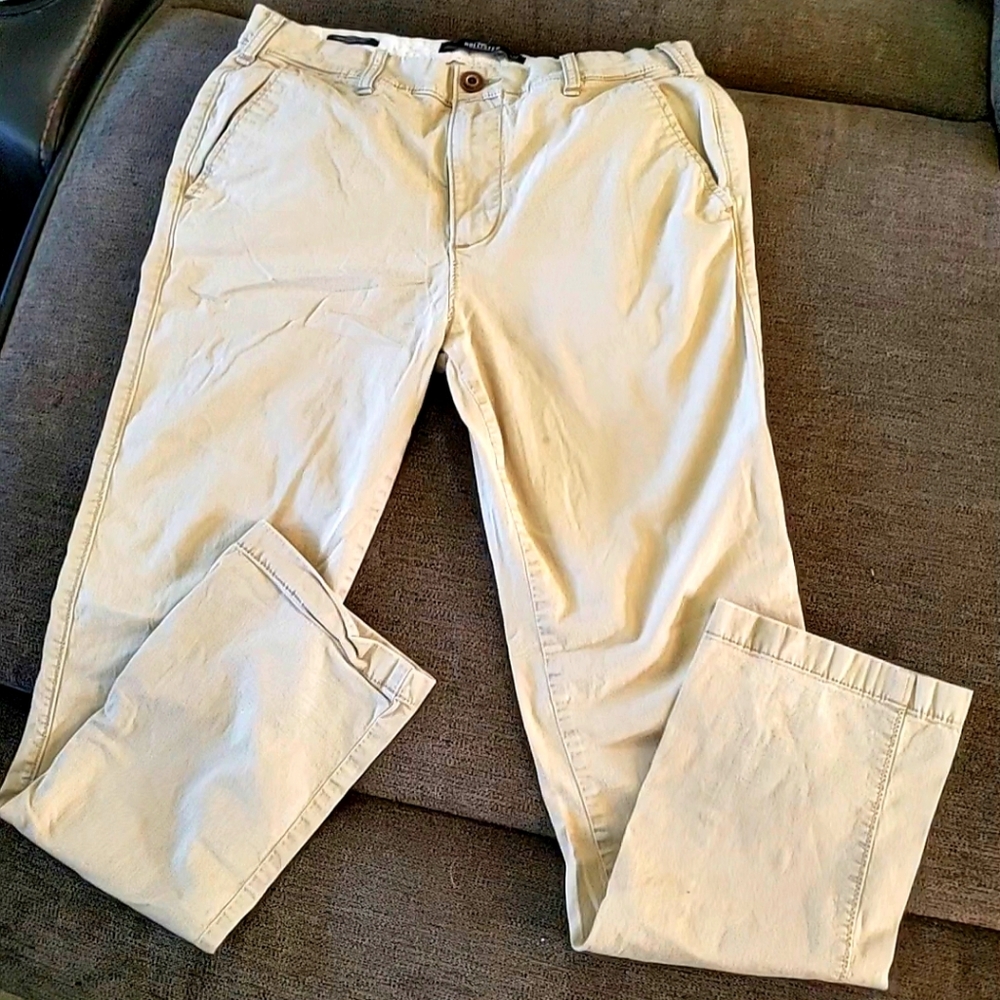 Hollister Khakis 32x32